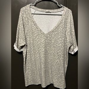 Leopard shirt - light sweater material
